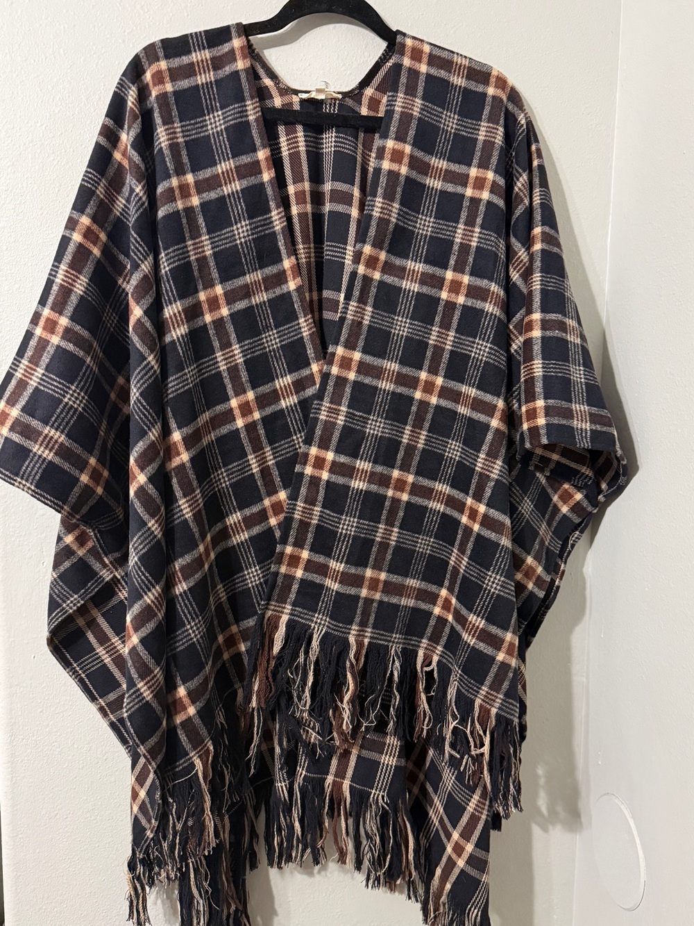 Entro Plaid Tartan Fringe Poncho Wrap in Blue Cream Brown M/L